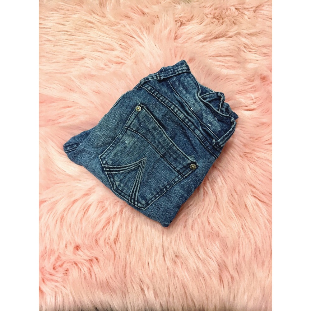 Delia’s Mid Rise Jeans 👖